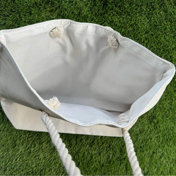 Precious Life’s a Peach Tote - Picture 3 of 3